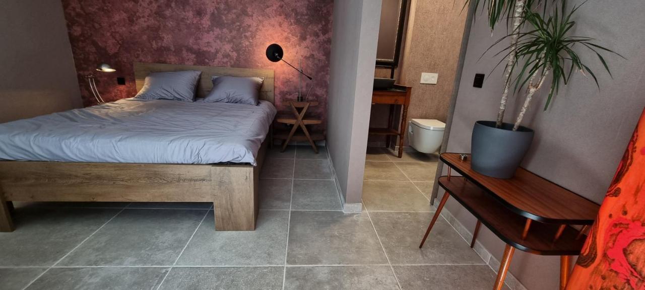 Logies La Chevre Folle - Lodging & Cooking In Style With Shared Kitchen Ostende Exterior foto